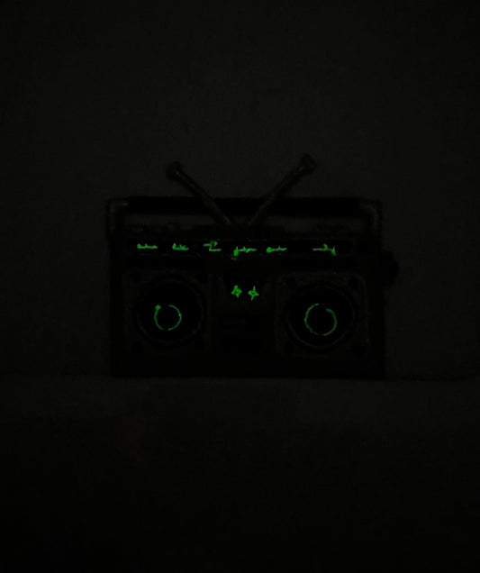 Boom box - selvlysende